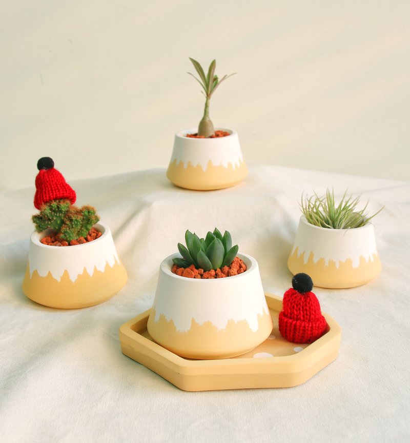 Yellow White Mount Cement Potted Wedding Souvenir Corporate Gift - ตกแต่งต้นไม้ - ปูน สีเหลือง