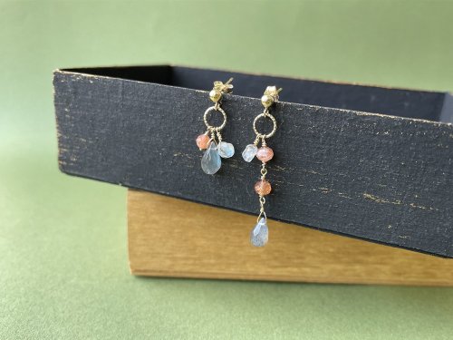 68 Jewellery｜純銀。天然石。輕珠寶 //拉長石太陽石月亮石不對稱耳環// 14KGF注金 天然石水晶手作