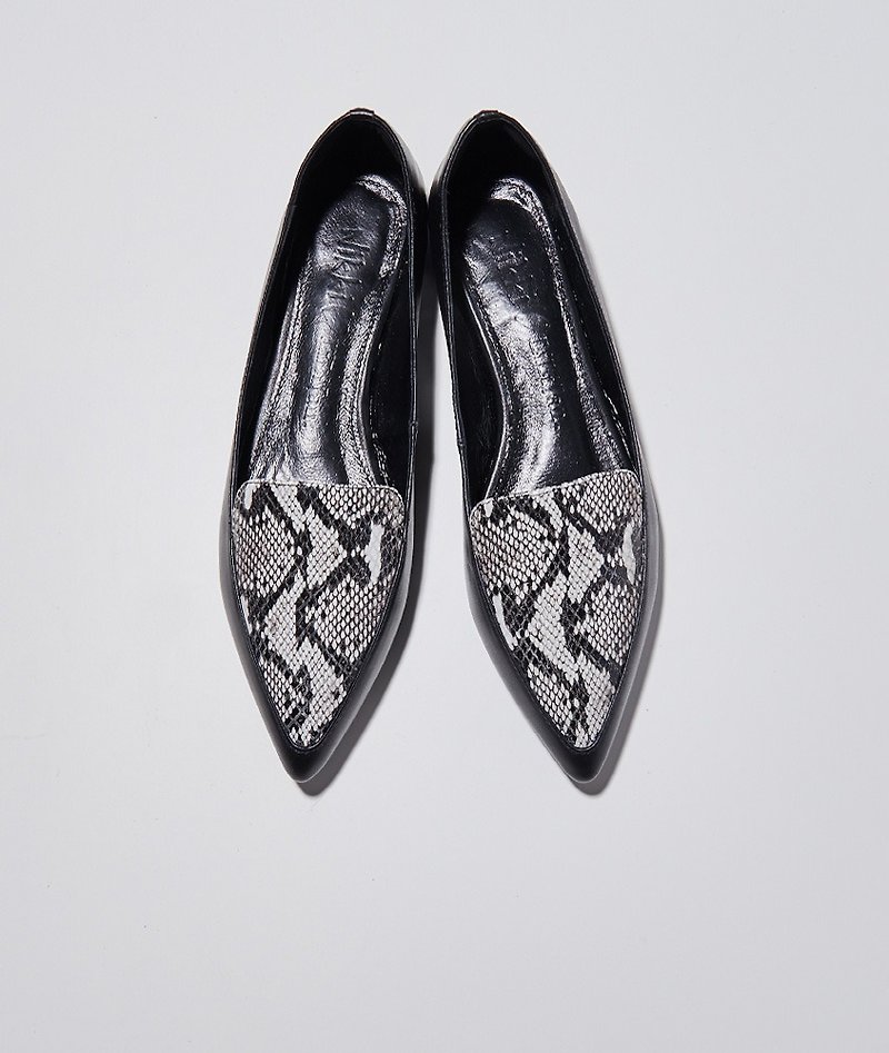 【購物狂小姐】法式優雅樂福鞋_黑白蛇紋(24-26拿小半號) - 女款牛津鞋 - 真皮 黑色
