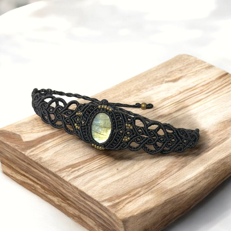 Crystoria Stone | Macrame | 南美蠟線 | 手鍊 | 黃光拉長石 - 手鍊/手環 - 寶石 黑色