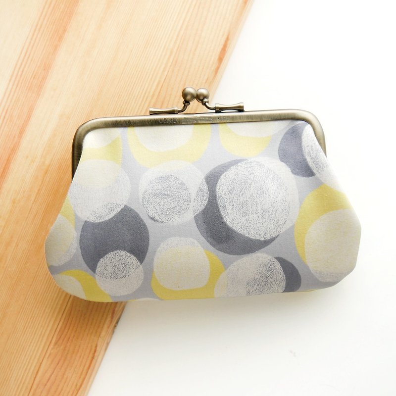 Floating light one moment gold buns mother bag / coin purse【Made in Taiwan】 - Coin Purses - Other Metals Yellow