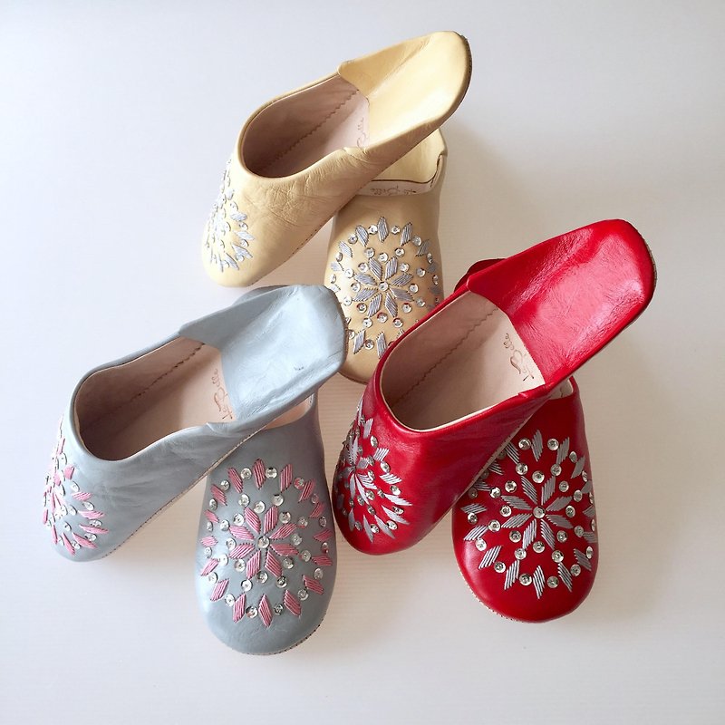 Babouche Slipper / 拖鞋 / beautiful embroidery baboosh 3 feet set - อื่นๆ - หนังแท้ สีเทา