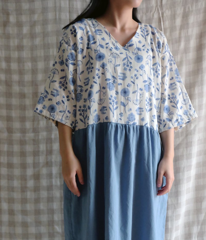 Japanese v-neck loose stitching dress, you are a cute little flower - Women's Tops - Cotton & Hemp Blue