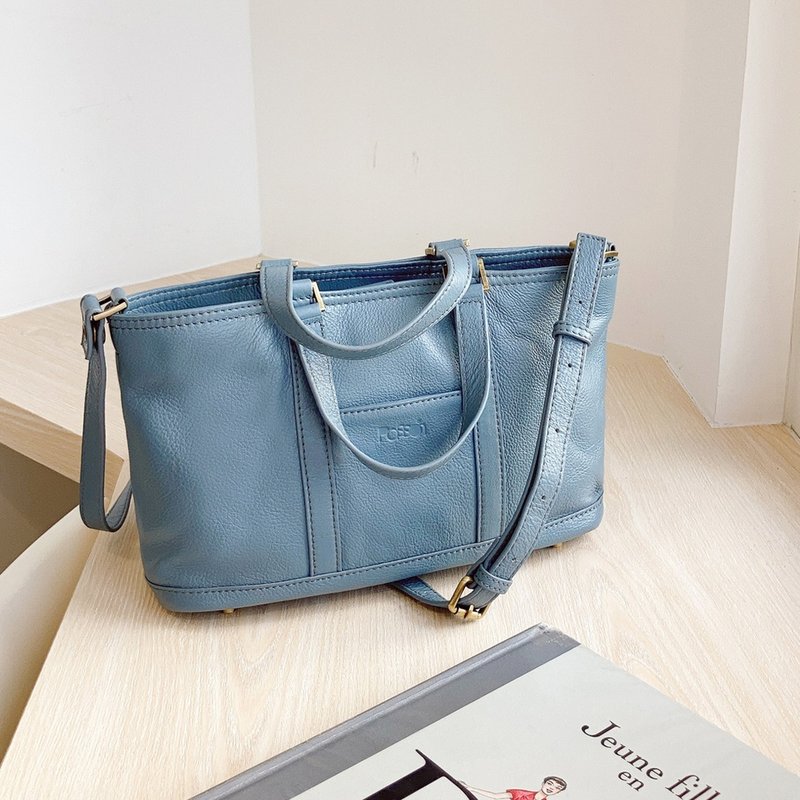 Passion Good Handbag Serenity Blue Handbag/Shoulder/Crossbody - กระเป๋าแมสเซนเจอร์ - หนังแท้ สีน้ำเงิน