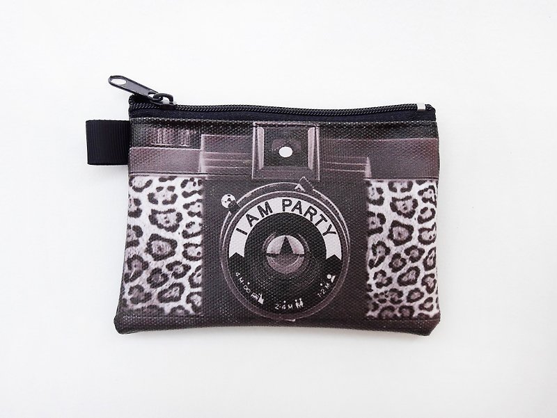 ｜I AM PARTY｜ Handmade canvas leather coin purse-Leopard print monocular camera [Buy, get free brand badge or leisure card sticker x1] - Coin Purses - Genuine Leather Black