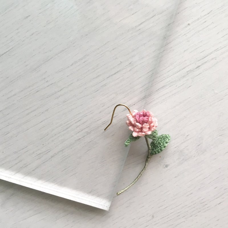 アンジェリカ羊-シミュレーション-アマランサス-リアルな植物の立体レースかぎ針編みイヤリング-シングル - ピアス・イヤリング - 刺しゅう糸 ピンク