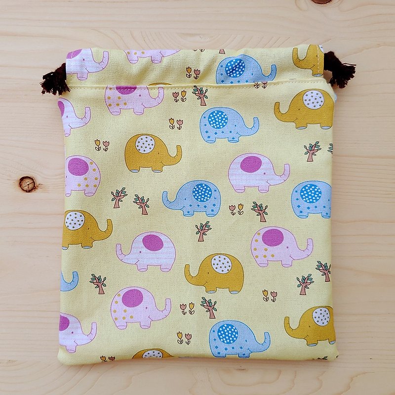 Cute little elephant bundle pocket (large) - Toiletry Bags & Pouches - Cotton & Hemp Yellow