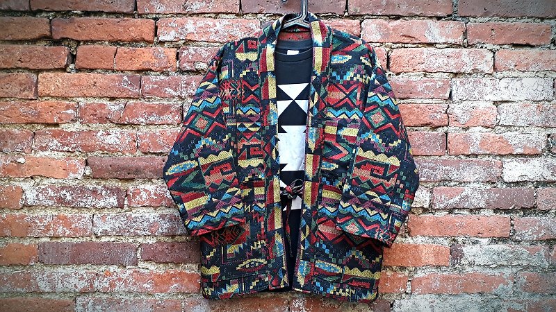 AMIN'S SHINY WORLD手工訂製KIMONO提花粗織彩色幾何罩衫大衣外套 - 男夾克/外套 - 棉．麻 多色