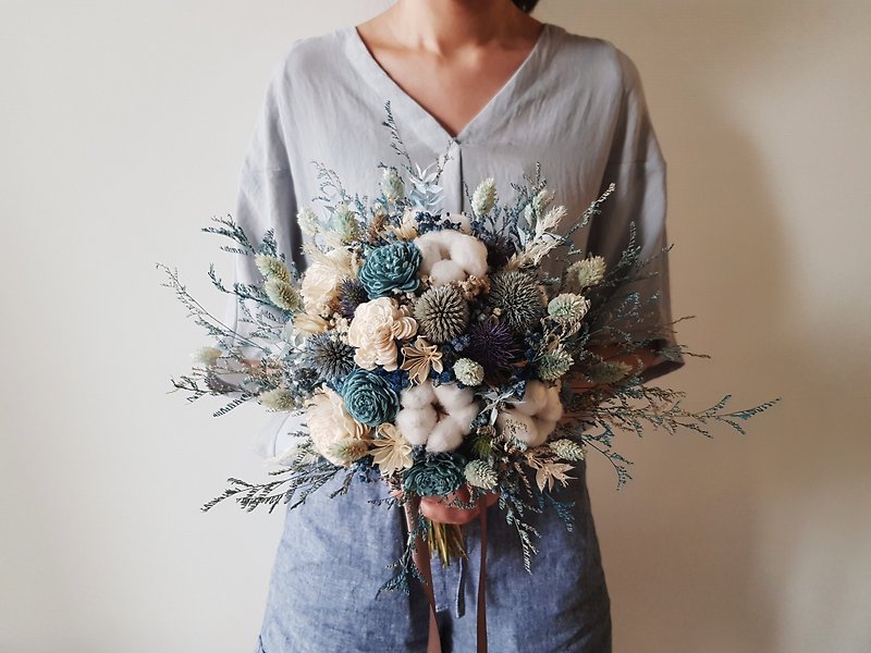 Dry Bouquet | Blue Cotton Dry Flower | Bridal Bouquet | Photo Bouquet - ช่อดอกไม้แห้ง - พืช/ดอกไม้ สีน้ำเงิน