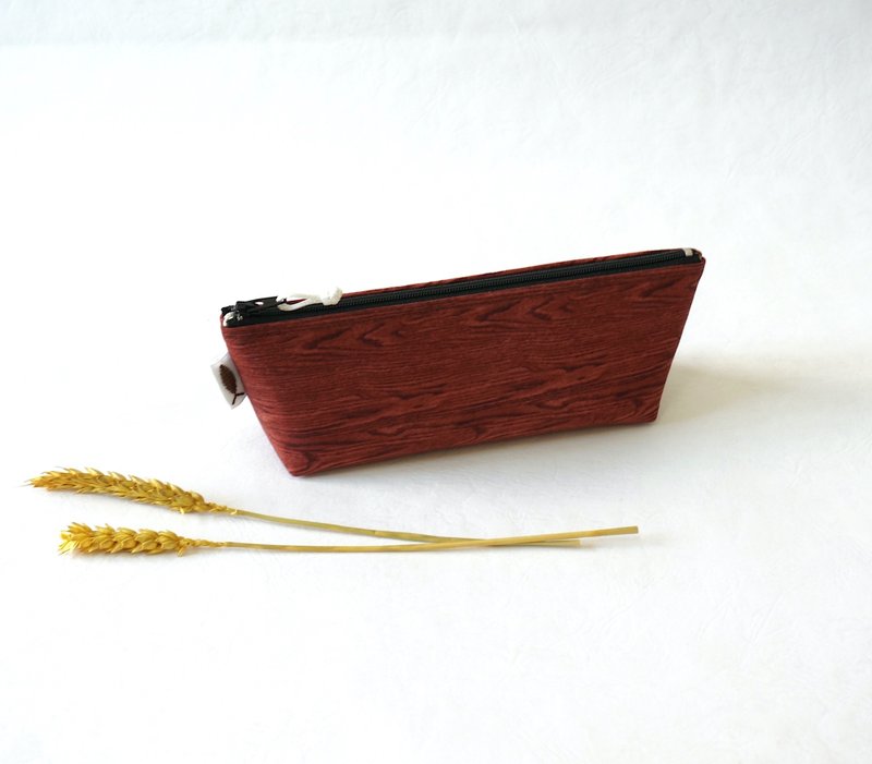 / Wood - dark Brown// Pencil / Stationery bag / painting tool bag / pouch - กล่องดินสอ/ถุงดินสอ - ผ้าฝ้าย/ผ้าลินิน สีนำ้ตาล