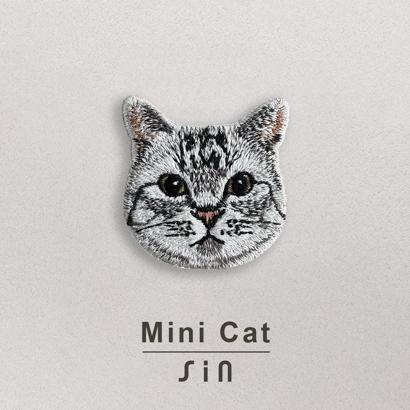 單卡小貓-刺繡貼紙-胖胖臉銀虎斑美短貓(S0024) - 貼紙 - 繡線 灰色