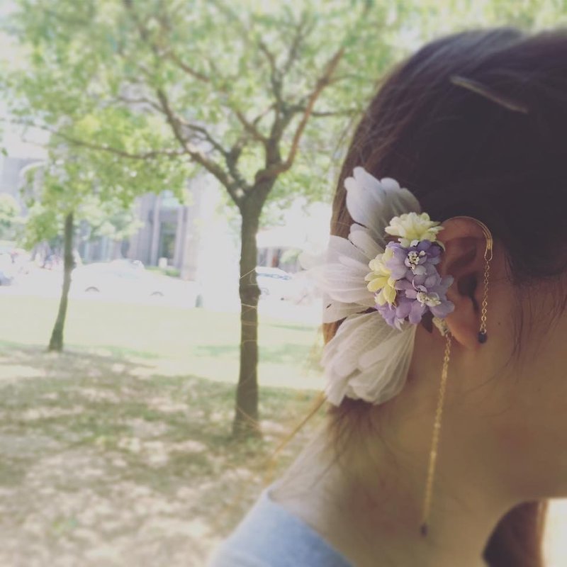 Choccy ─ Flowers ear hook earrings / ear cuff jewelry - Earrings & Clip-ons - Other Metals Multicolor