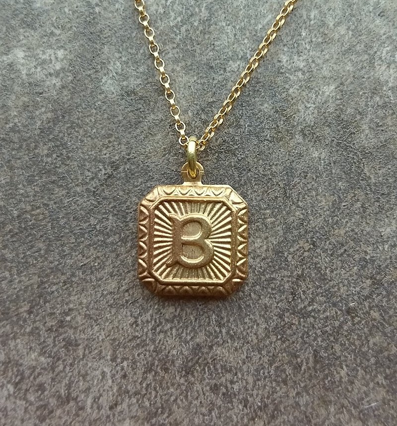 古董黃銅字母項鍊-B - 項鍊 - 寶石 