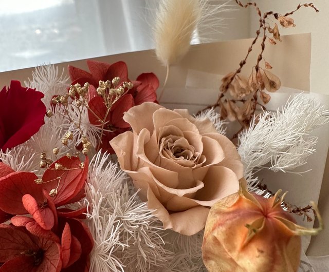 Immortal flower wave ball bouquet-crown style dried flowers/birthday/Valentine's  Day/Mother's Day//opening/proposal - Shop Mint Cat Floral Arrangement Dried  Flowers & Bouquets - Pinkoi