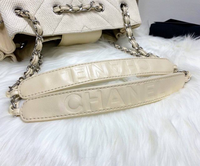 Chain Strap Shoulder Bag - White