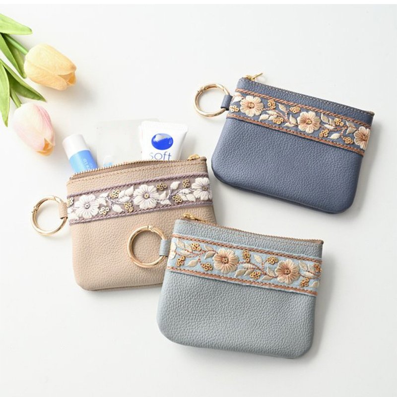 Pouch with Ring [Indian Embroidery 01 x Shrink Leather] Flower lover Pattern Smart Key Case Smartphone Pouch Lip Case Genuine Leather Present Gift HS99K - กระเป๋าเครื่องสำอาง - หนังแท้ สีนำ้ตาล