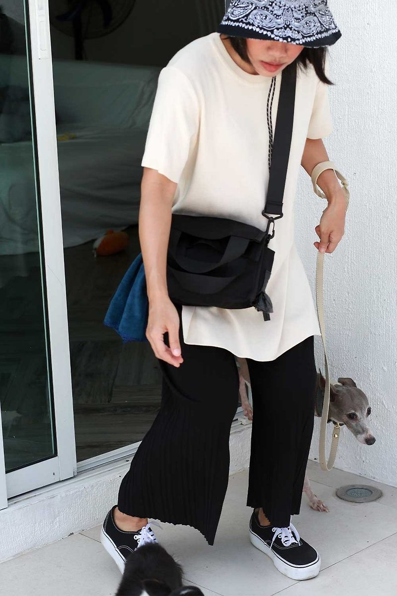 防水ペット犬のお散歩バッグ、うんちバッグ、水筒、キーハンガー、タオル - キャリーバッグ - 防水素材 ブラック