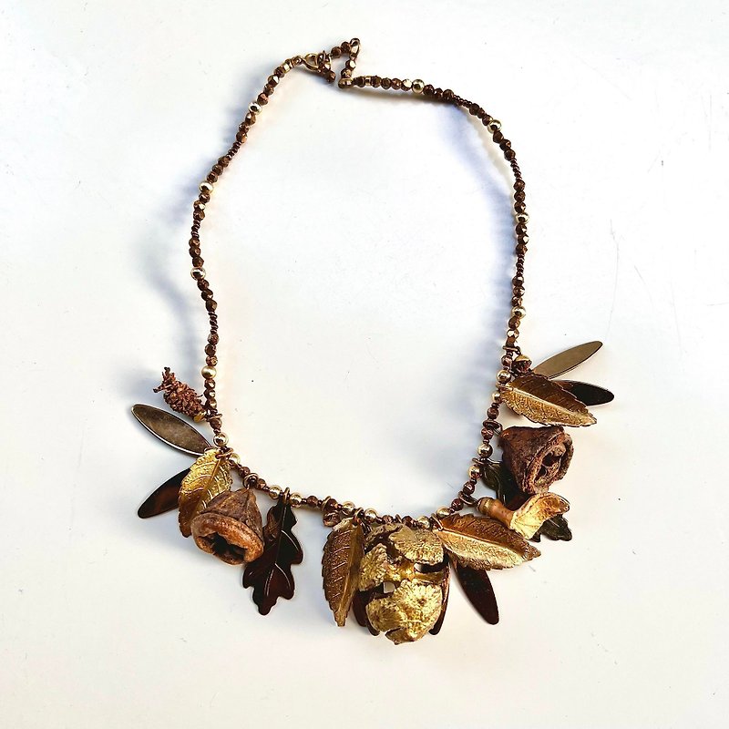 American Antique Jewelry | Gold Fruit Leaf Shape Beaded Necklace - สร้อยคอ - วัสดุอื่นๆ สีทอง