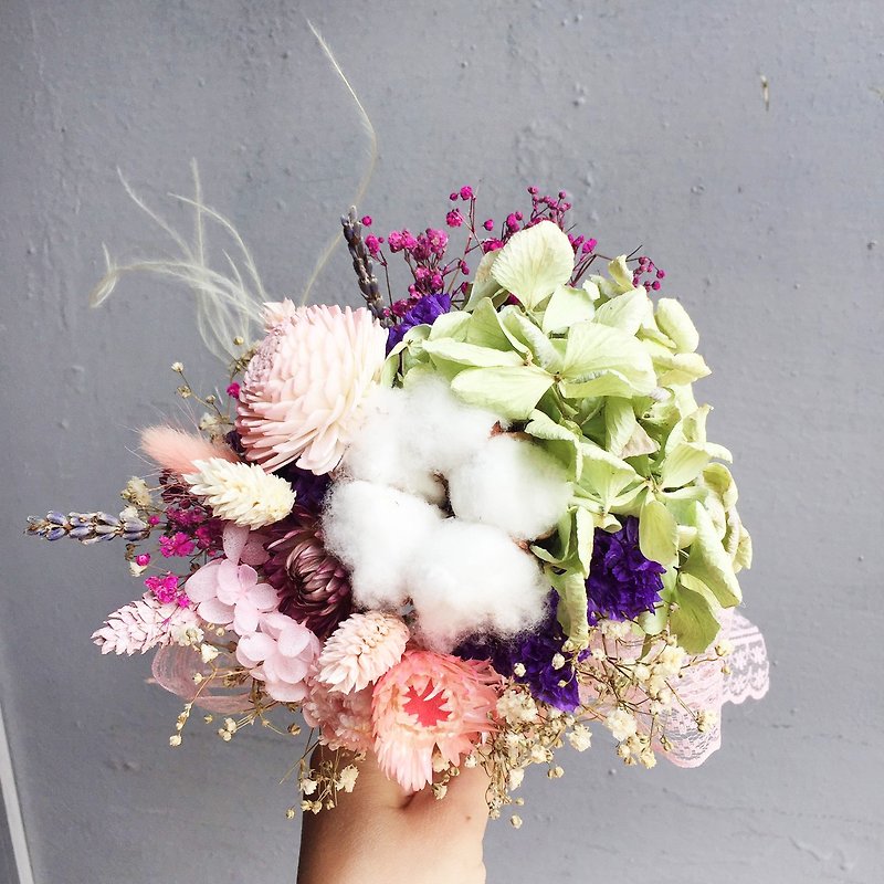 Pink main flower bride bouquet bridesmaid bouquet bouquets dried bouquets Valentine's Day is not withered flowers bouquets marry bouquets small bouquets (diameter 16cm) - ตกแต่งต้นไม้ - พืช/ดอกไม้ สึชมพู