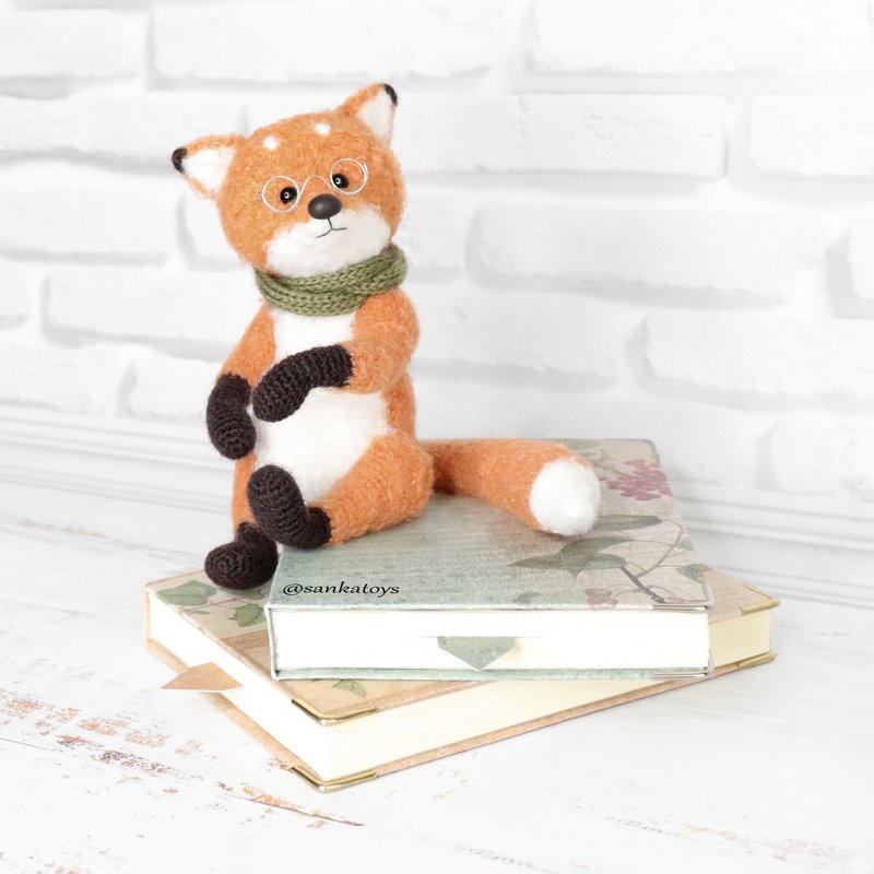 Crochet pattern Fox book lover, PDF Digital Download, DIY amigurumi toy - คอร์สงานฝีมือ/หนังสือคู่มือ - วัสดุอื่นๆ 