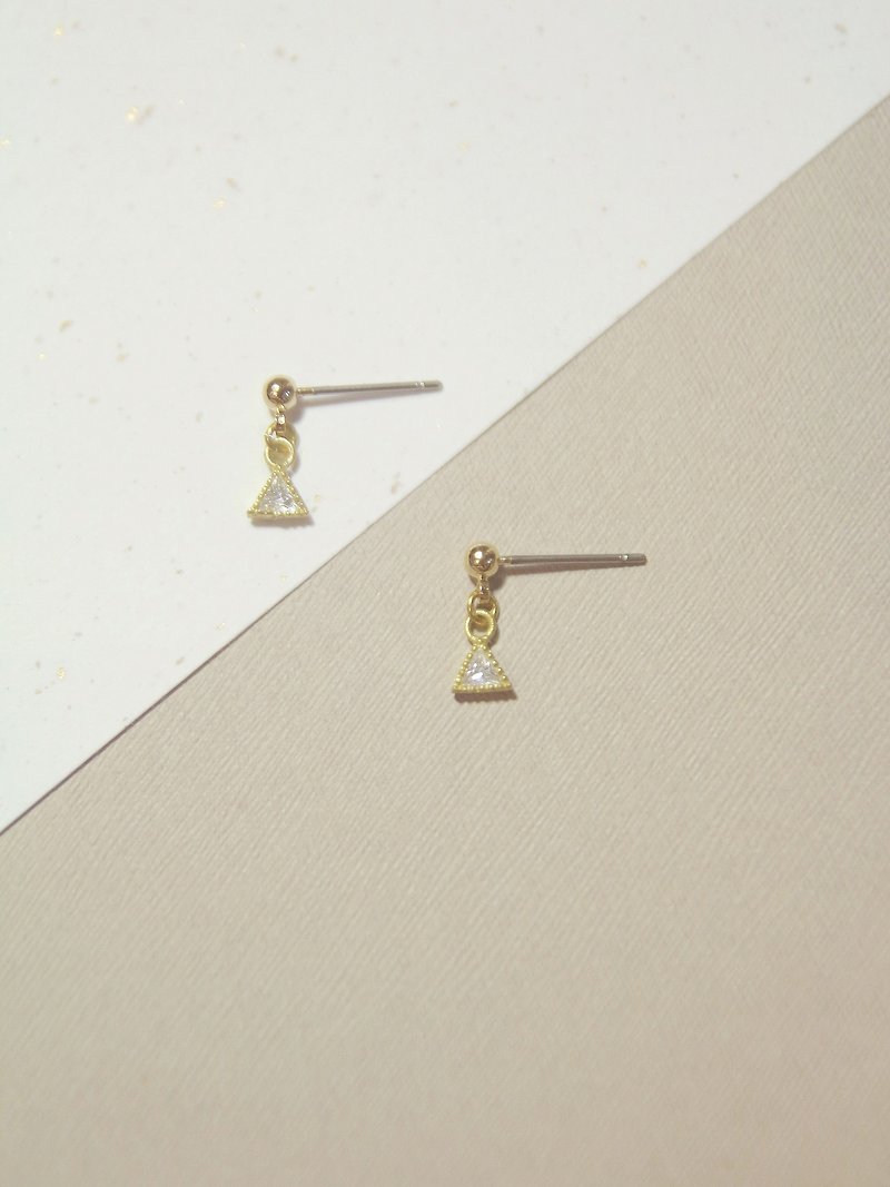 Triangular piping zircon drill simple earrings can be changed to clip - Earrings & Clip-ons - Other Metals Gold