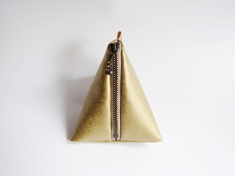 Christmas Gift Exchange Dumpling Bag / Triangle Bag / Coin Purse Faux Leather Faux Leather - Coin Purses - Genuine Leather Gold