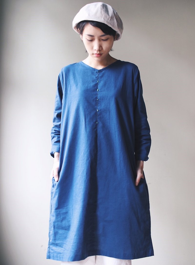 Omake embroidery with turquoise dress (dark blue) - One Piece Dresses - Cotton & Hemp Blue