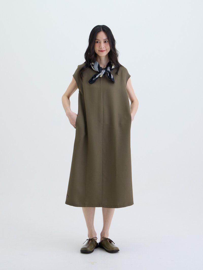 留白之間圓領拼接洋裝-橄綠 - 洋裝/連身裙 - 其他人造纖維 綠色