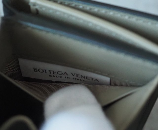Bottega Veneta レザー　ヴィンテージ　財布 BOTTEGA VENETA ボッテガヴェネタ 二つ折り財布 カーフレザー