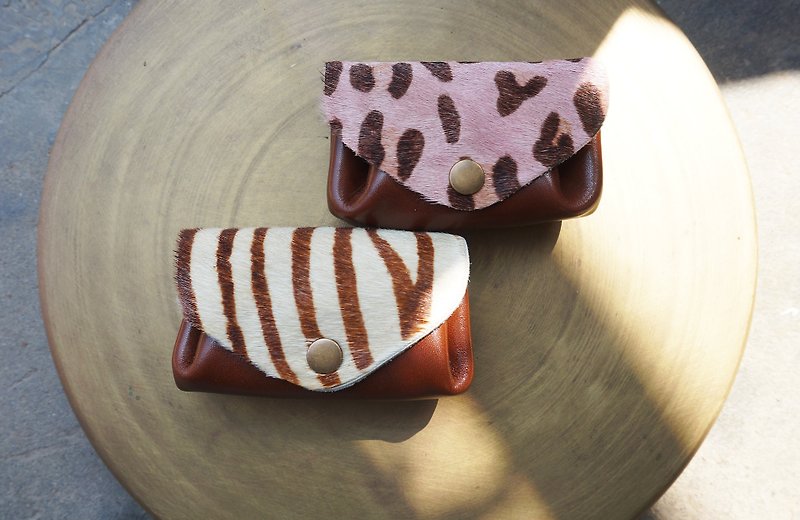 [New color listed] three-layer fan-shaped coin purse / leisure card package - animal print - Toiletry Bags & Pouches - Genuine Leather Brown