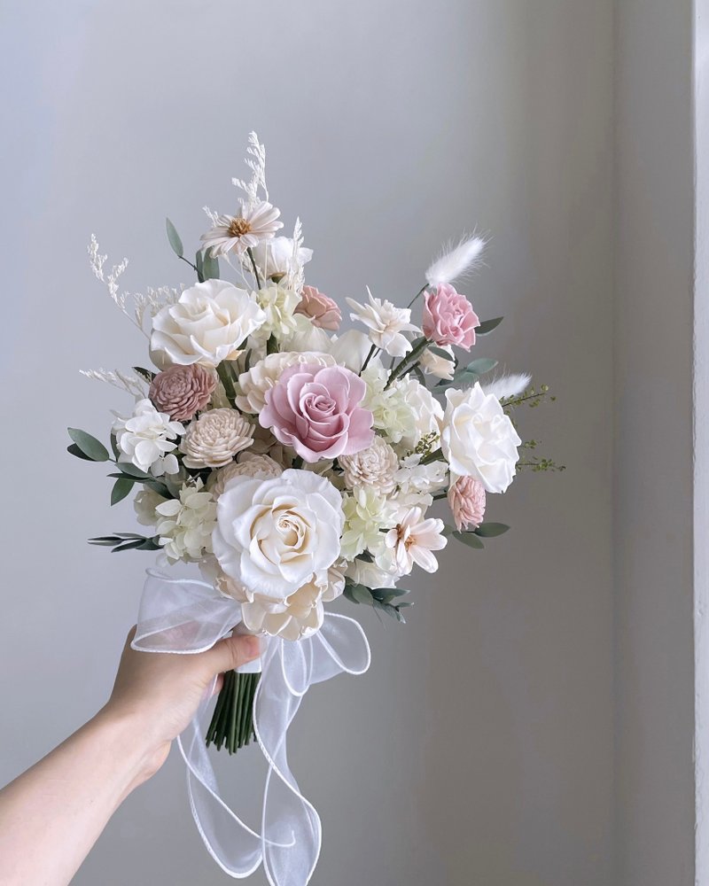 【不凋花乾燥花】白粉色不凋玫瑰韓式捧花 - 乾燥花/永生花 - 植物．花 白色