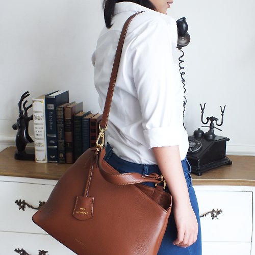 MONIQUE ATELIER Swan Top-handle Bag (Made to Order) - Shop JAYCHEWIN  Handbags & Totes - Pinkoi