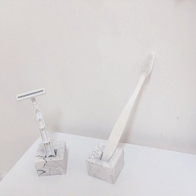 Small square | two-intoothbrush holder - อุปกรณ์ห้องน้ำ - ปูน ขาว