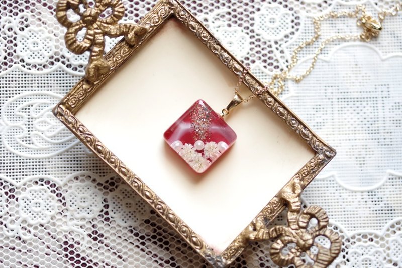 樹脂藝術 方形吊墜・夜色深處 - 項鍊 - 樹脂 紅色
