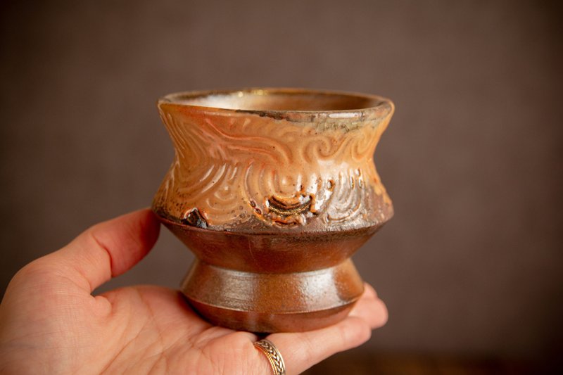 Planting bowl | Firewood, Shino glaze | Bent-waist planting bowl - Plants - Pottery 