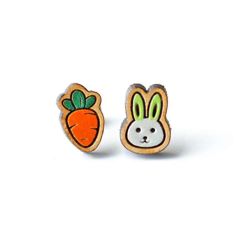 彩繪木耳環-小兔子與它的紅蘿蔔(綠耳朵) - 耳環/耳夾 - 木頭 綠色