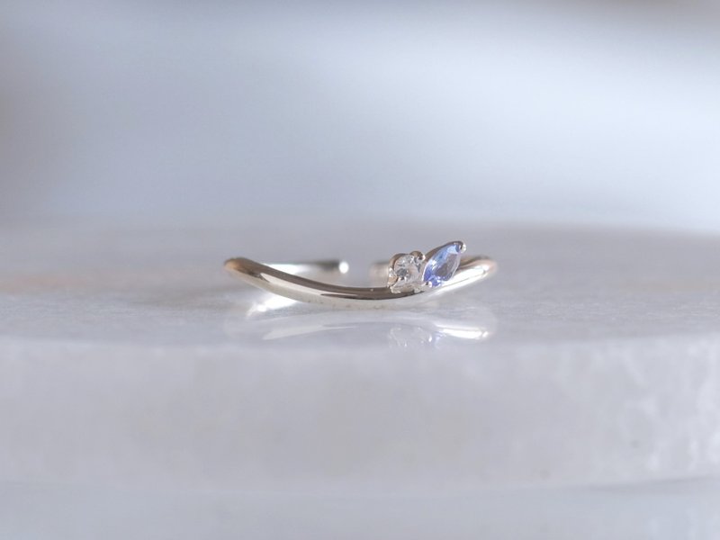 Vindur ring　天然石タンザナイト×ホワイトトパーズ　シルバーウェーブリング　silver925 - 戒指 - 寶石 藍色