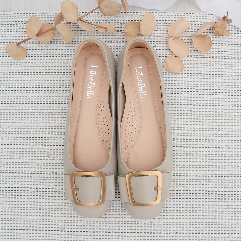 【Flowering】flat leather shoes_gray - รองเท้าหนังผู้หญิง - หนังแท้ สีกากี