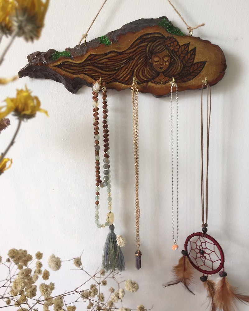 原木 *forest fairy* hand-drawn wooden hanger - Items for Display - Wood Brown