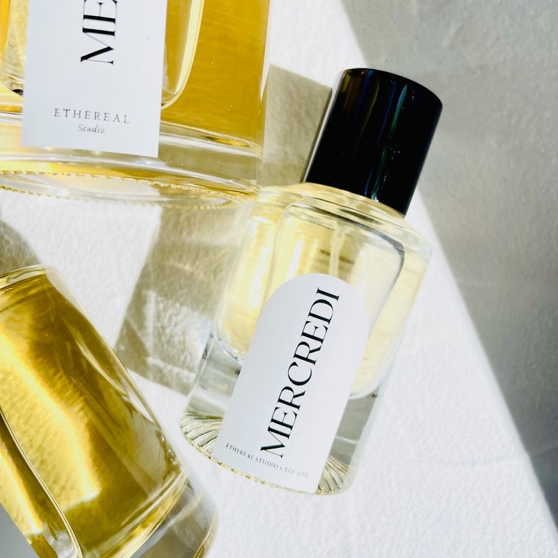 MERCREDI_Eau de Parfum 30ml - 香水/香膏 - 濃縮/萃取物 紅色