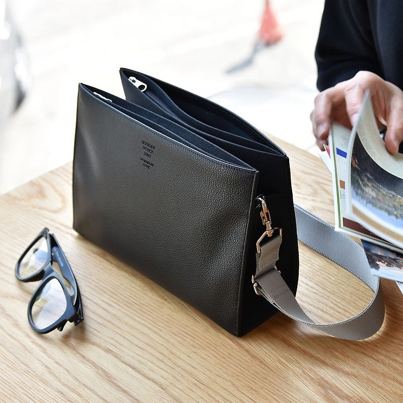 PLEPIC Beautiful Vacation Shoulder Bag - Elegant Black, PPC94492 - กระเป๋าแมสเซนเจอร์ - หนังเทียม สีดำ