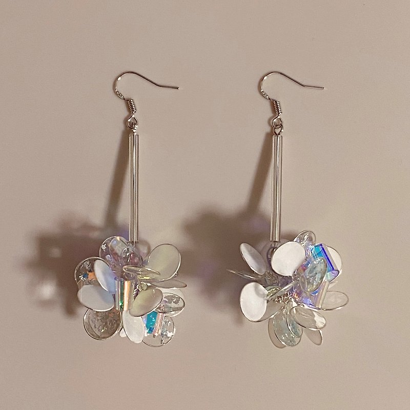 Handmade resin crystal flower ball earrings snow white fragments