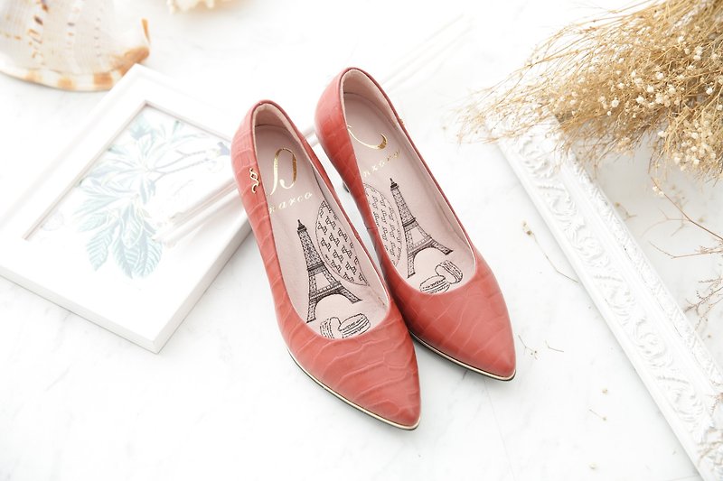 Liz-brick red-crocodile pattern sheepskin pointed high heels - รองเท้าส้นสูง - หนังแท้ สีแดง