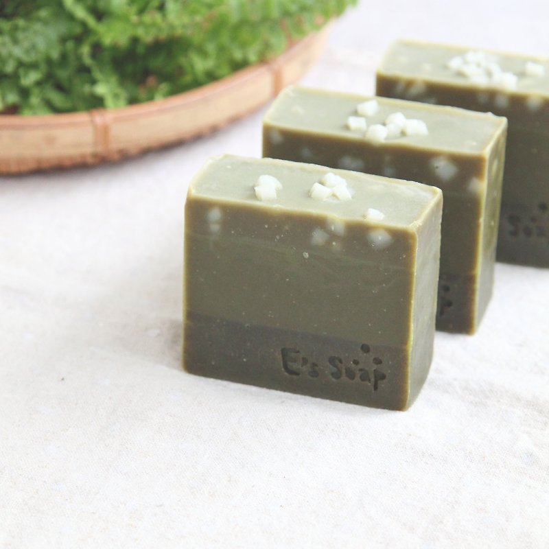 Sweet potato leaf green handmade soap - Facial Cleansers & Makeup Removers - Plants & Flowers 