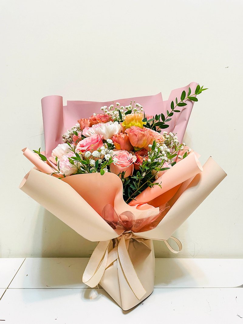 粉紅康乃馨與粉紅玫瑰花束 - 其他 - 植物．花 粉紅色