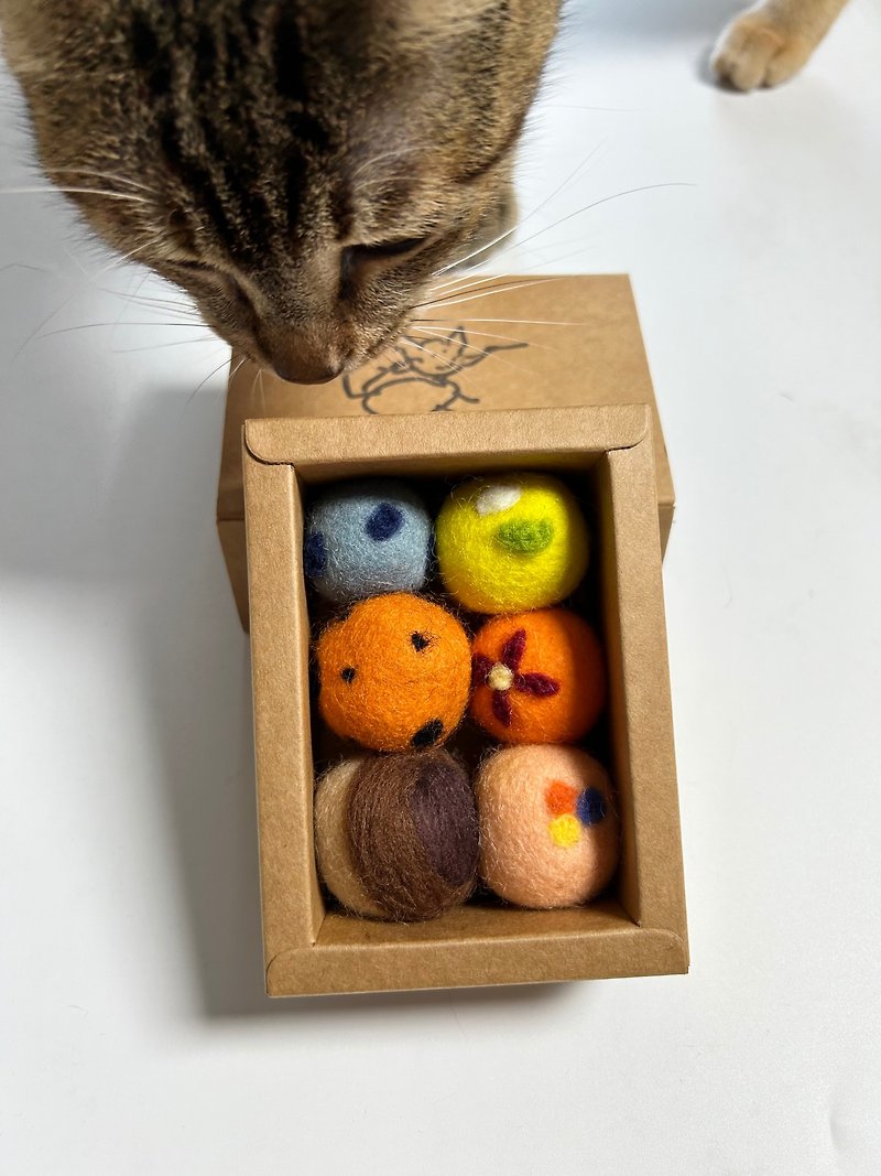 Meow Meow Magical Felt Balls - Pet Toys - Wool Multicolor