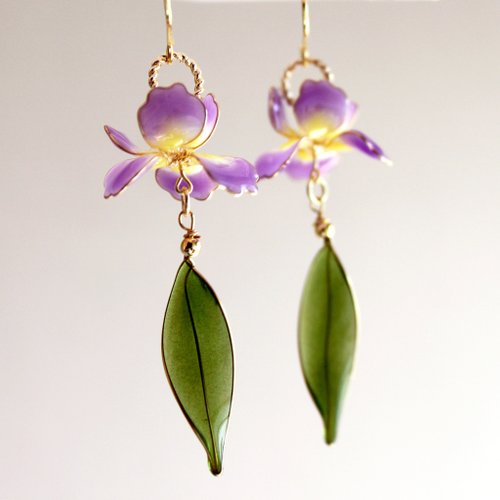 Oli studio 【鳶尾花之葉】 鳶尾花耳環 漸層紫色 手工銅線樹脂 耳環/耳夾