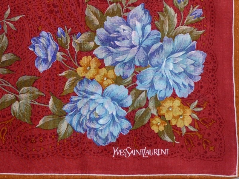 YvesSaintLaurent Vintage Handkerchief Floral Gift 18.5 x 18.5 inches - 手帕 - 棉．麻 紅色