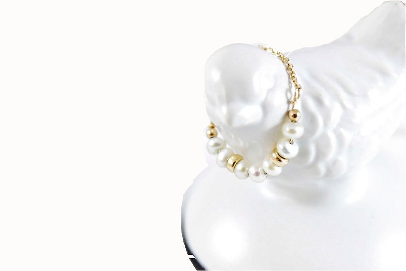 Gorgeous Pearl 14K Gold Ring - แหวนทั่วไป - เครื่องเพชรพลอย สีทอง