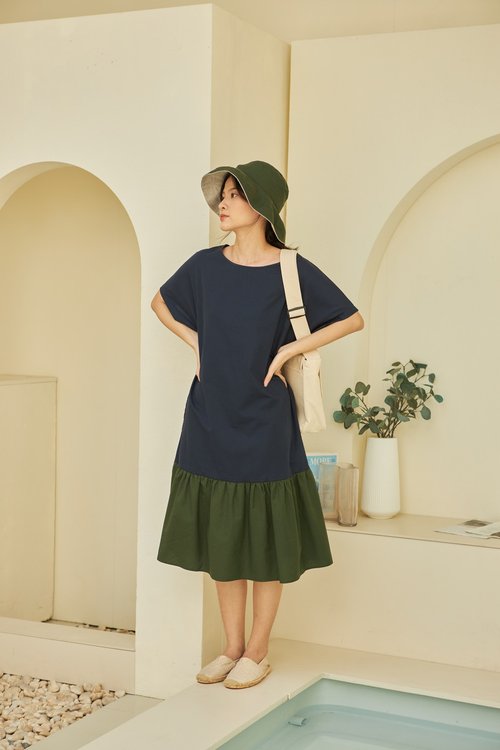 ブルマリンBlumarineフリル半袖ワンピース ネイビー #38 ブルマリン フリル半袖ワンピース ネイビー #38 Blumarine